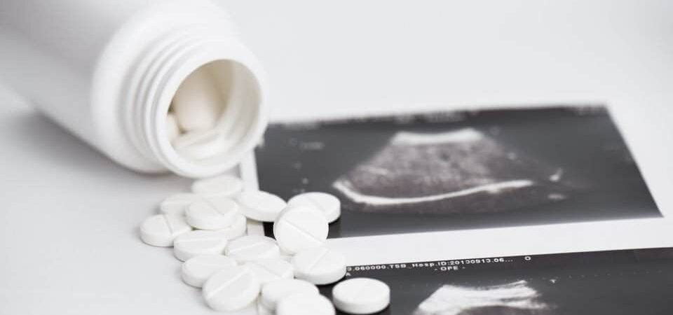 كيف تجعلين عملية الإجهاض في المنزل أكثر راحة